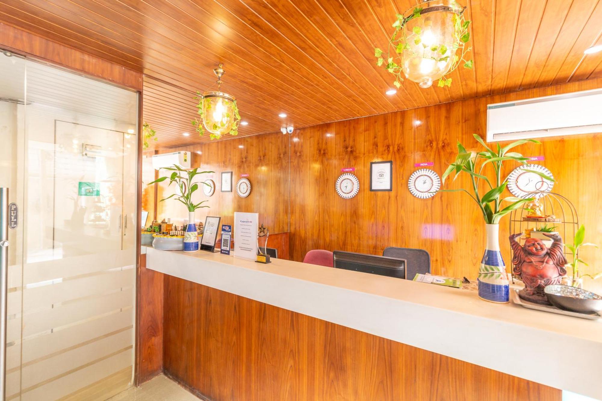 Hotel Celestiial , Candolim Esterno foto