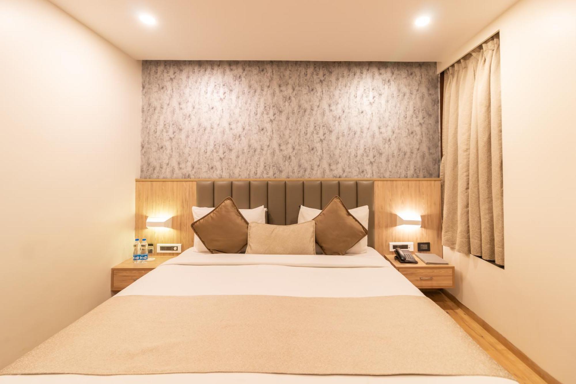 Hotel Celestiial , Candolim Esterno foto