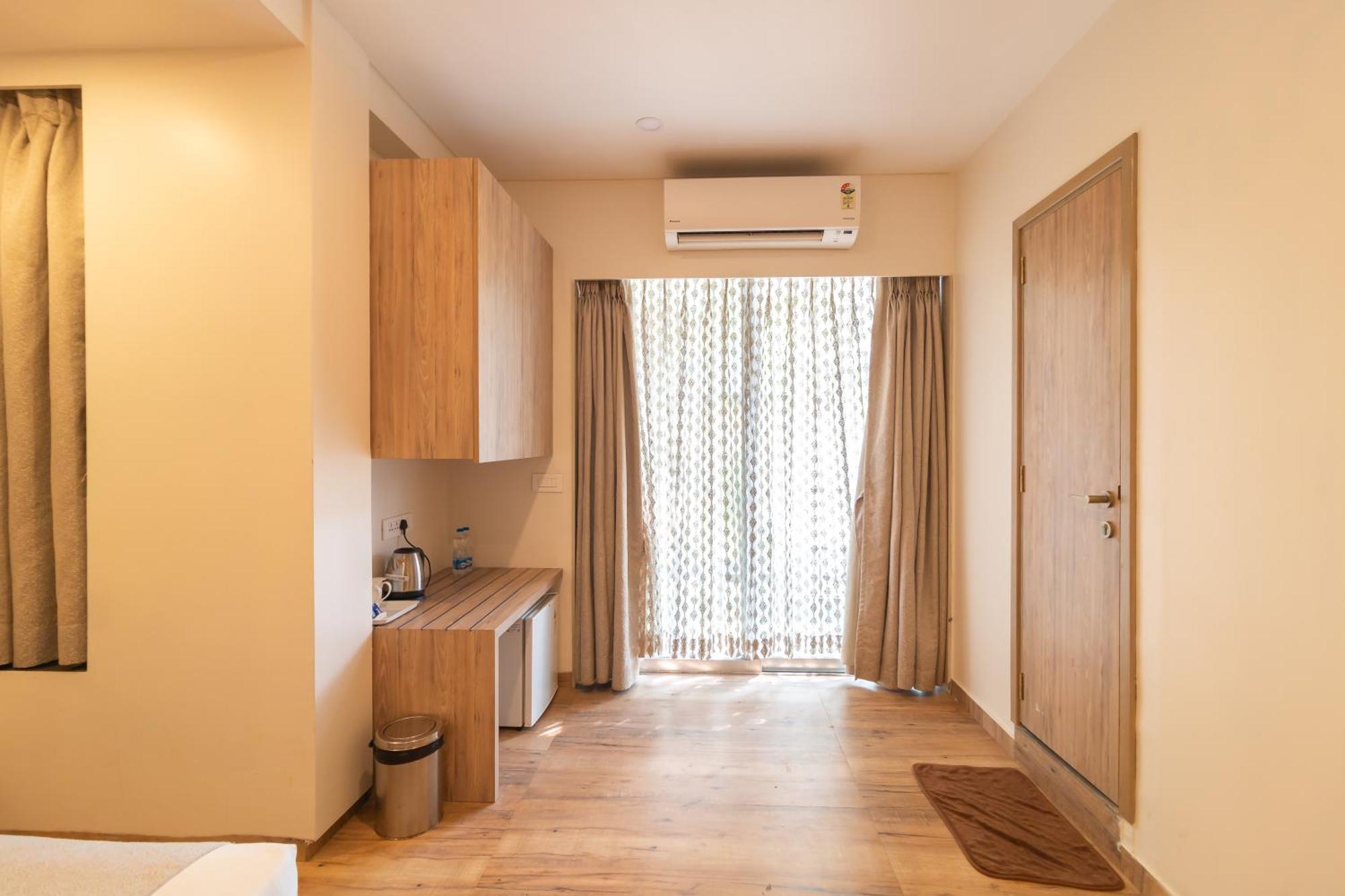 Hotel Celestiial , Candolim Esterno foto